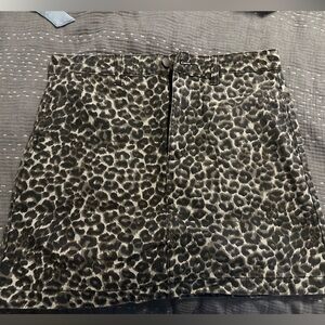 Velvet heart denim cheetah skirt size 29